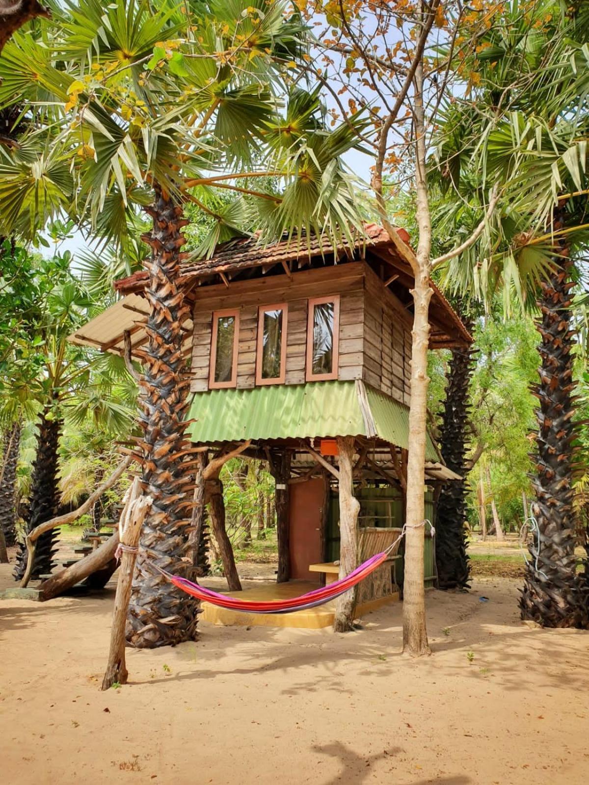 Light House Beach Hut Komari Екстер'єр фото
