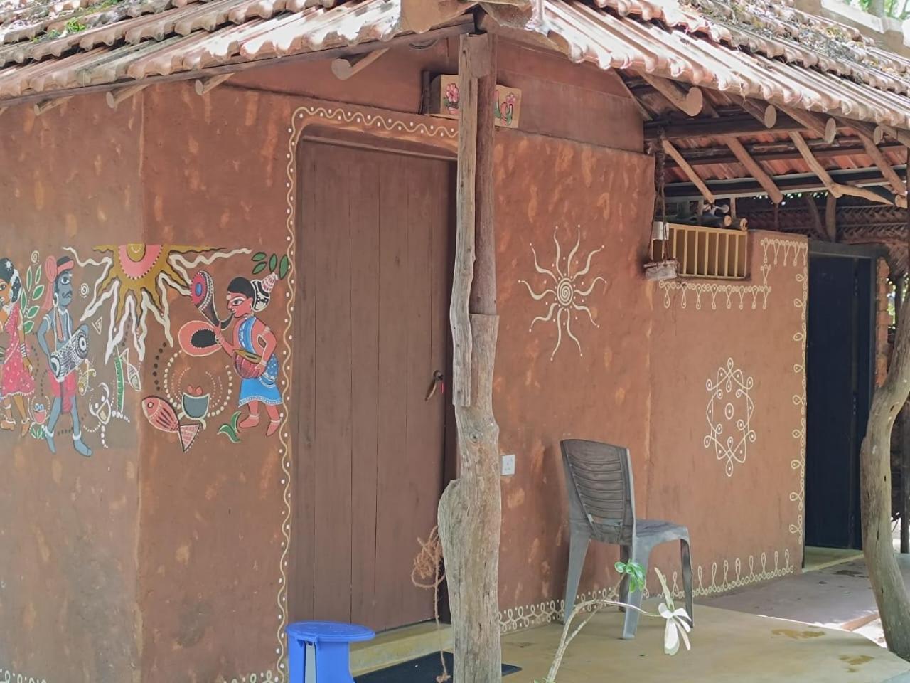 Light House Beach Hut Komari Екстер'єр фото