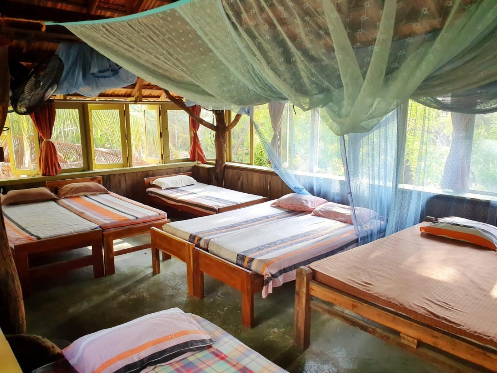 Light House Beach Hut Komari Екстер'єр фото