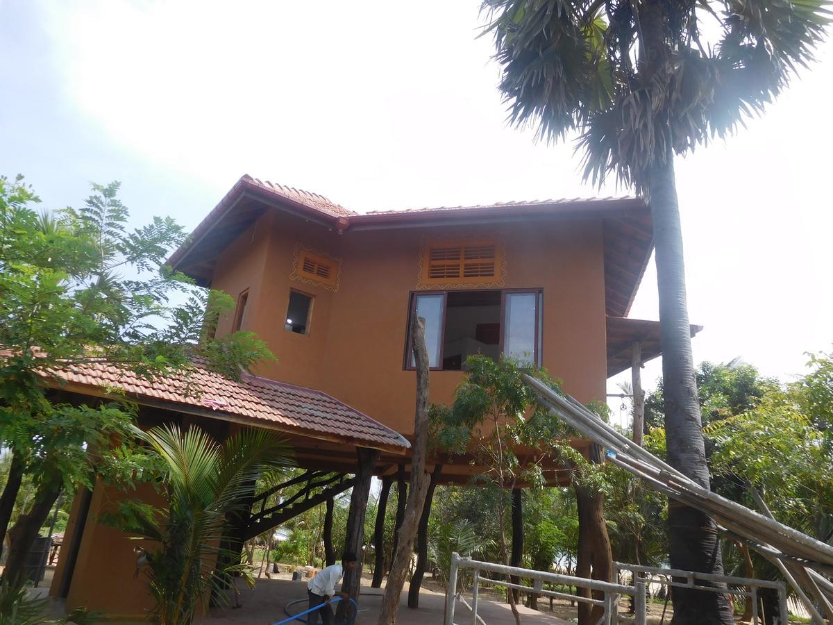 Light House Beach Hut Komari Екстер'єр фото