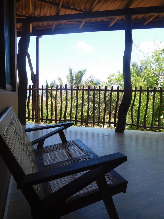 Light House Beach Hut Komari Екстер'єр фото